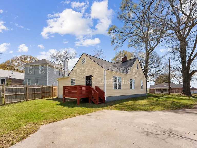 752 McDonough Blvd SE — Photo 2
