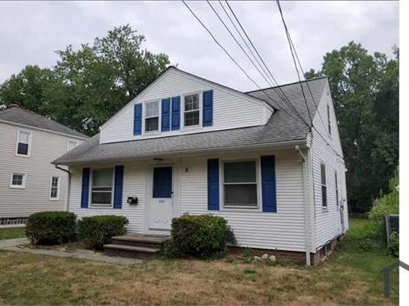 5451 Summit Rd, Lyndhurst, OH 44124