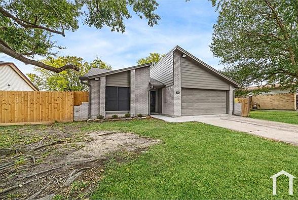 1st image of 4934 Deerwood Cir