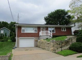 901 Merz St, Dubuque, IA 52001