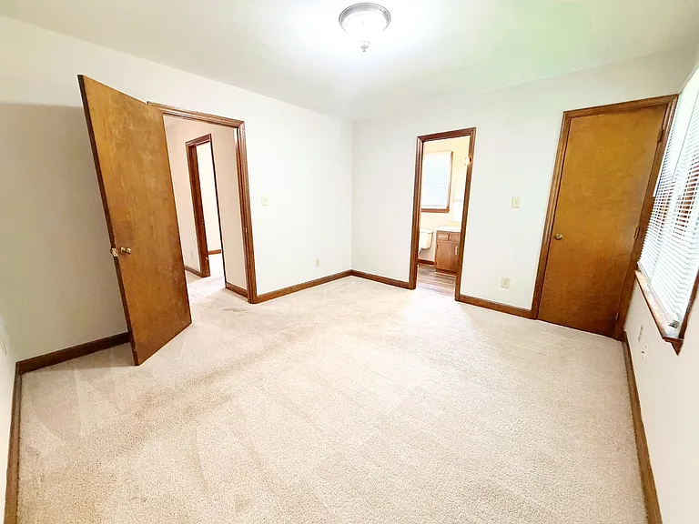 433 Creekway Dr — Photo 12