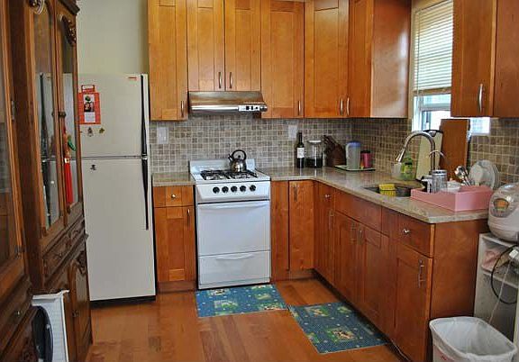 Eat-in Kitchen