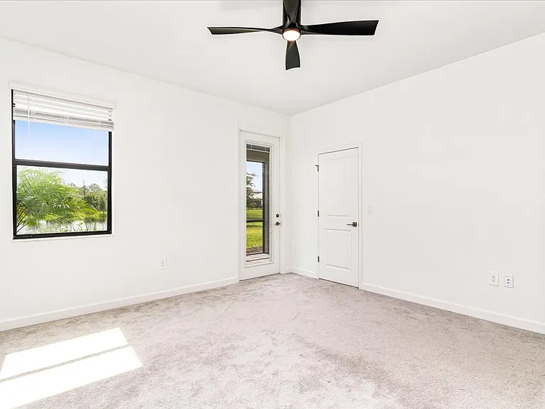 4873 Seafoam Trl — Photo 38
