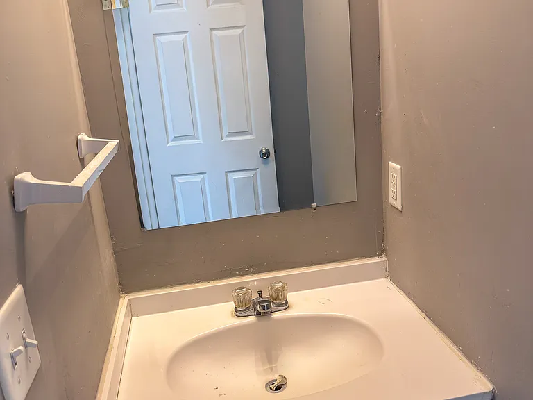 285 Veterans Memorial Hwy #1A — Photo 10