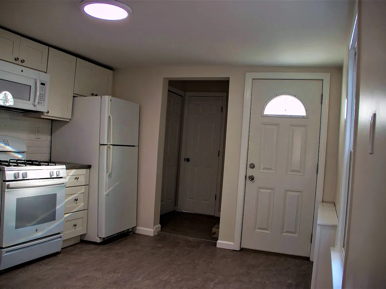 2 bed, 1616 sqft, $2,300 — Photo 2