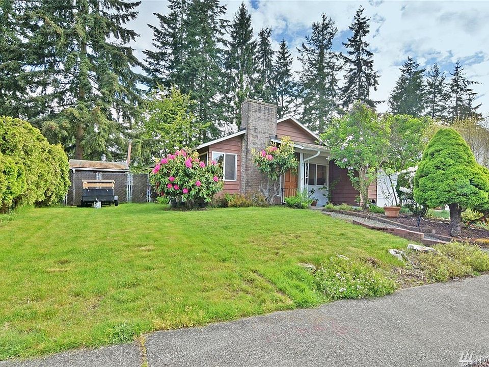 1st image of 6208 185th St SW