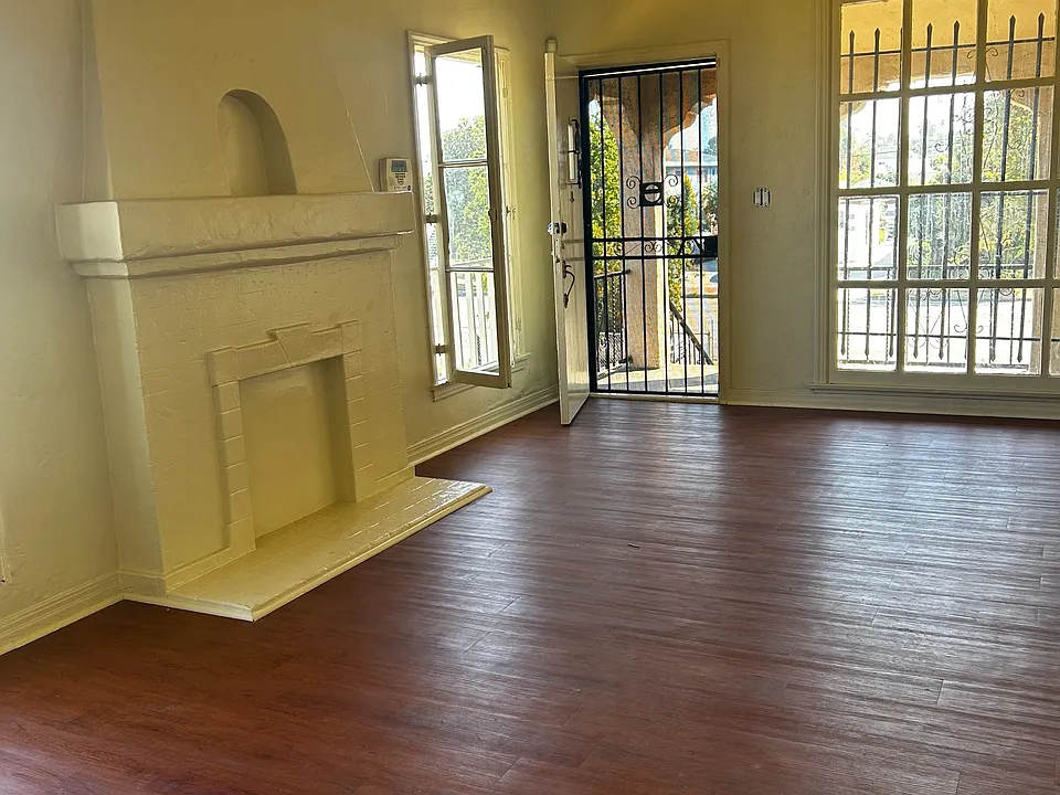 1755-1757 1/2 La Brea Ave #1757
