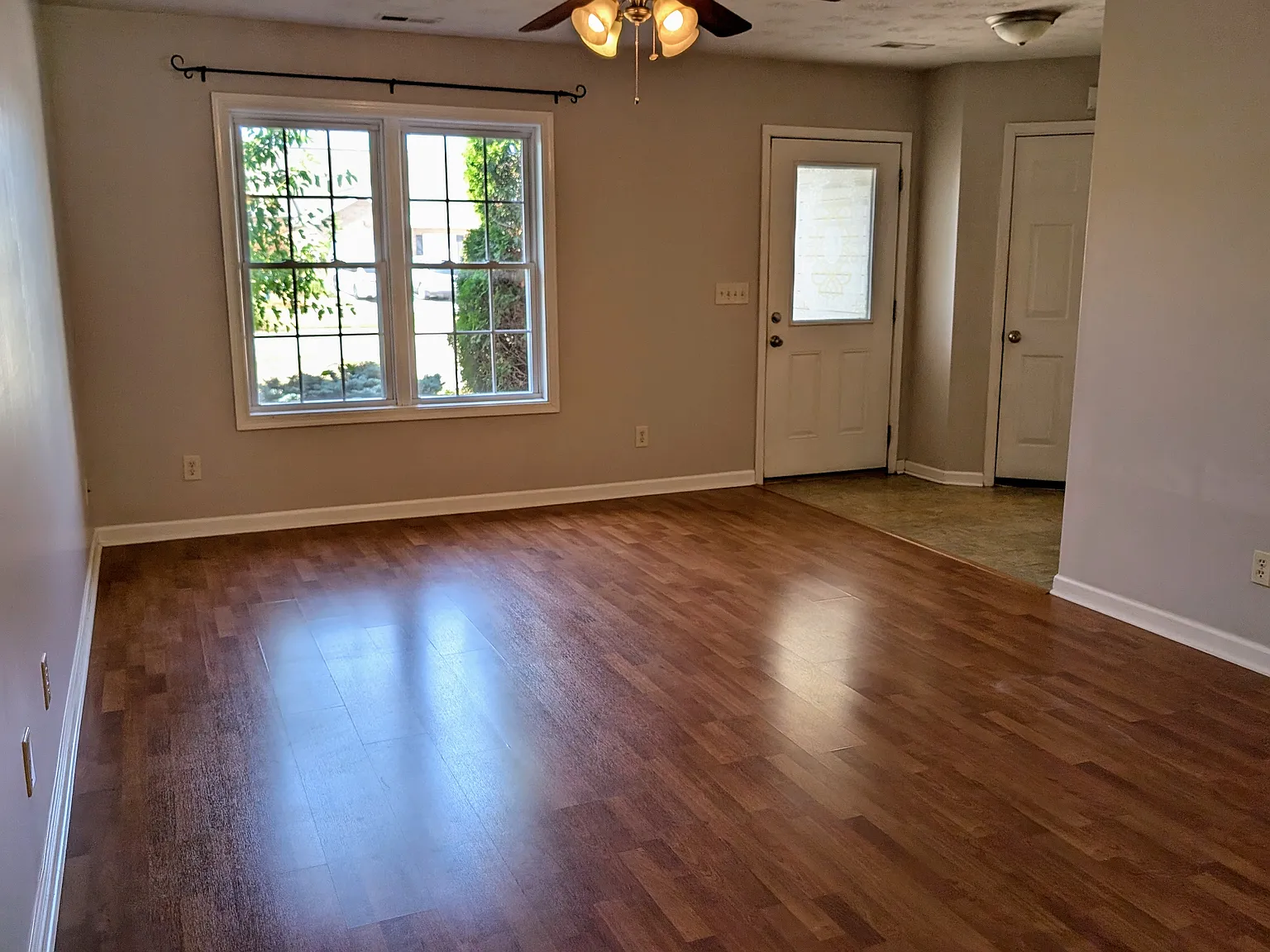 3 bed, 1170 sqft, $1,500 — Photo 4