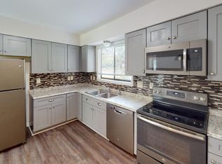 5921 Falstaff Dr, Charlotte, NC 28227