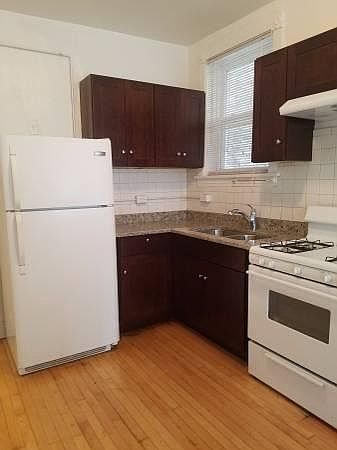 2nd image of 6453 N Greenview Ave