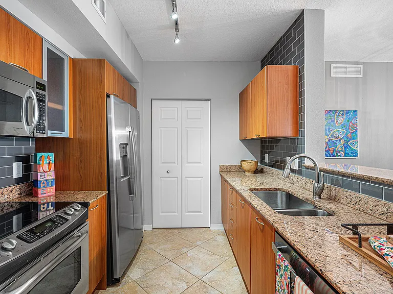 700 E Boynton Beach Blvd #803 — Photo 6