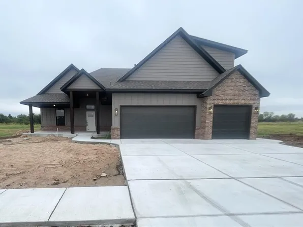 1901 Hamzas Ct, Yukon, OK 73099