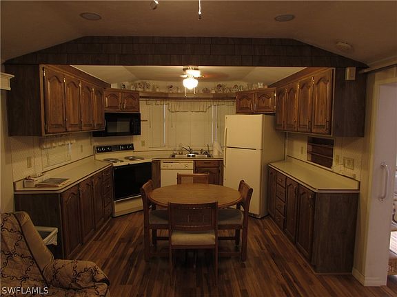 5th image of 235 Caravan Cir #E