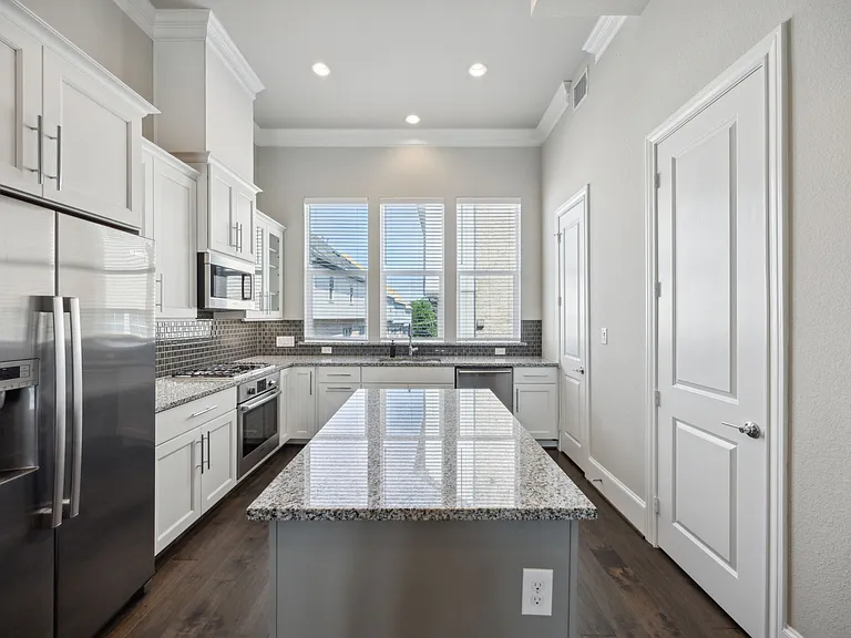 2268 Alterbrook Ln — Photo 14