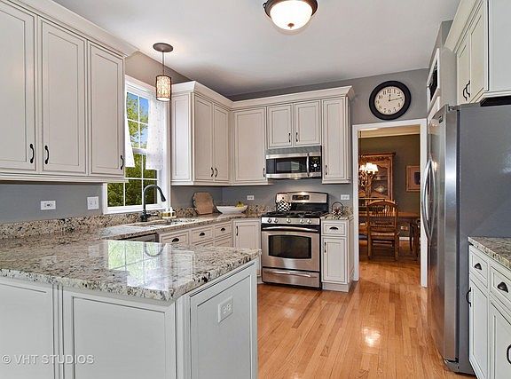 4th image of 880 Cherry Blossom Ct