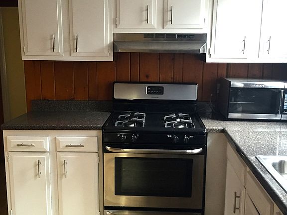 3rd image of 1825 N Bissell St #Coach