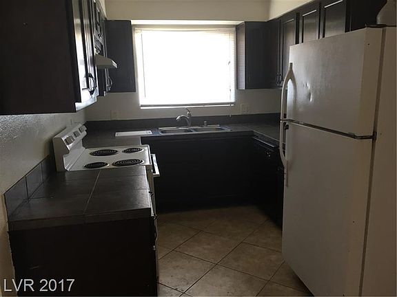 2nd image of 1616 Luning Dr