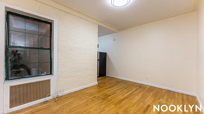 Rented by Nooklyn NYC LLC | media 35