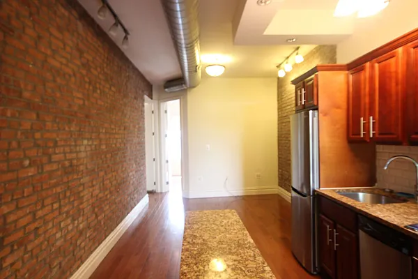 Rented by Nooklyn NYC LLC | media 21