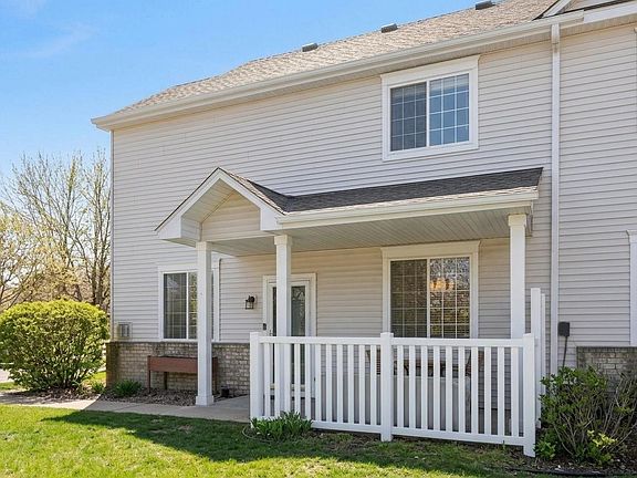 3rd image of 2288 119th Ln NE