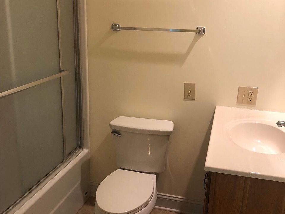 2nd image of 2205 Ratliff Creek Rd APT 1