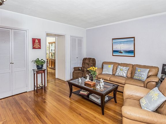 5th image of 24-53 32nd St