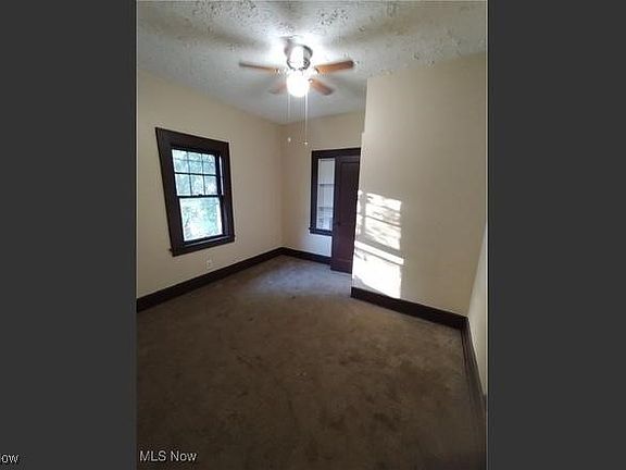 4th image of 288 Potomac Ave