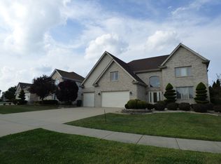 22 Carrington Ct, Hickory Hills, IL 60429