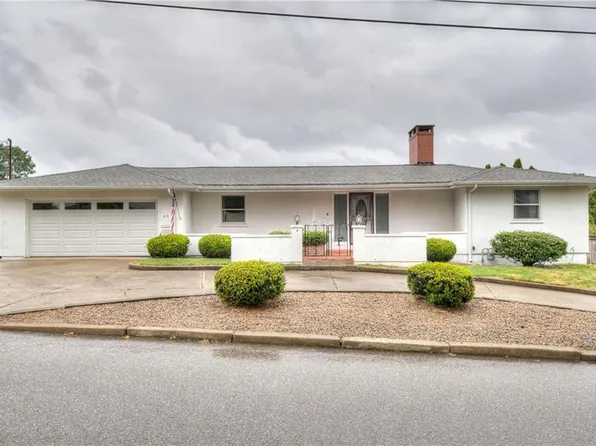 75 Selma St, Cranston, RI 02920