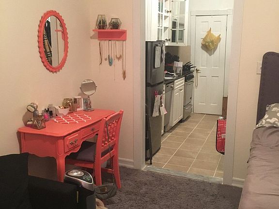 5th image of 449 W 46th St APT 17