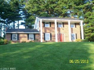 7001 Beachmont Dr, Sykesville, MD 21784