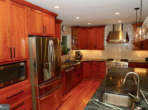4th image of 6323 Crosswoods Dr