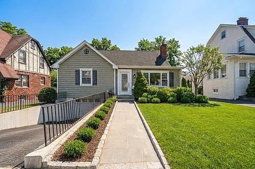 59 Shelley Ave Photo 1