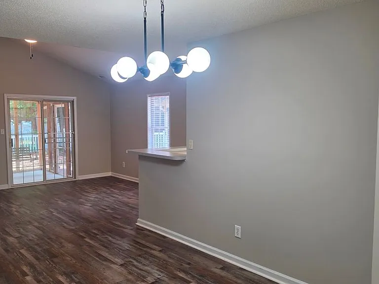 703 S Fairfield Dr — Photo 7