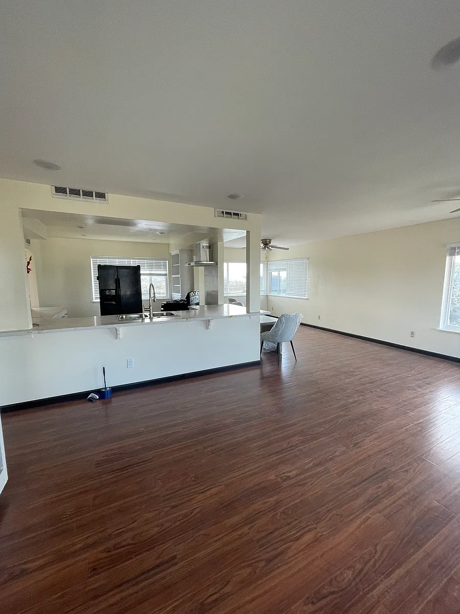Building Photo - 8118 Sterling Dr #1