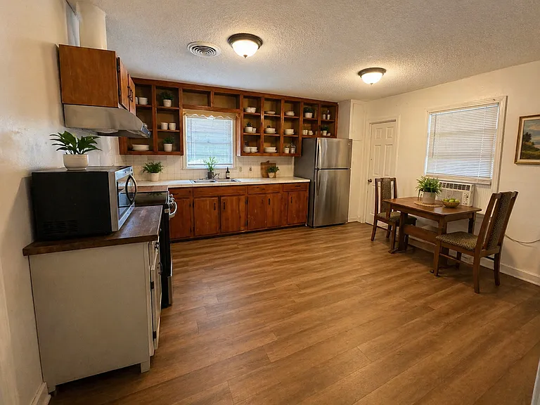 117 N Greer Blvd — Photo 3