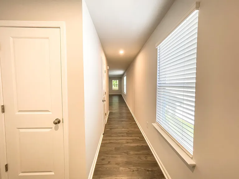 107 Paddock Glen Dr — Photo 4