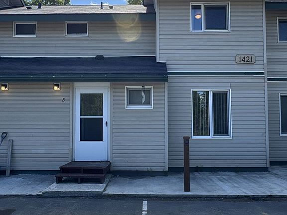 2nd image of 1421 24th Ave #B