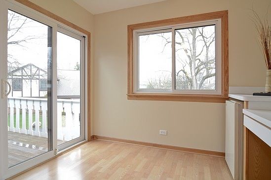 5th image of 325 Woodbury Ct APT A2