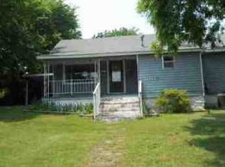 1003 N 20th St, Van Buren, AR 72956