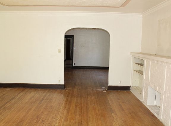 5th image of 932 N Latrobe Ave