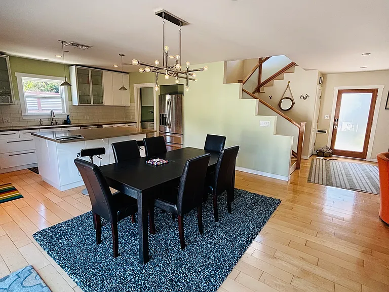 2909 W Clark Ave — Photo 3