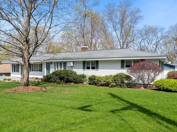 3 Ruth Dr, Framingham, MA 01701