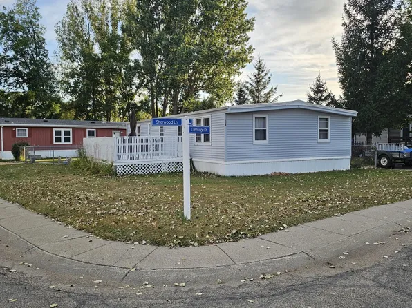 504 Sherwood Ln, Bismarck, ND 58504