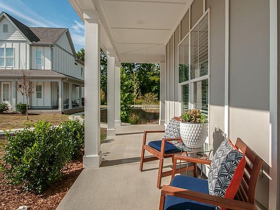 4th image of 712 Cottage Park Dr