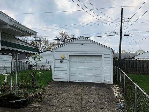 3rd image of 2519 Stanfield Dr