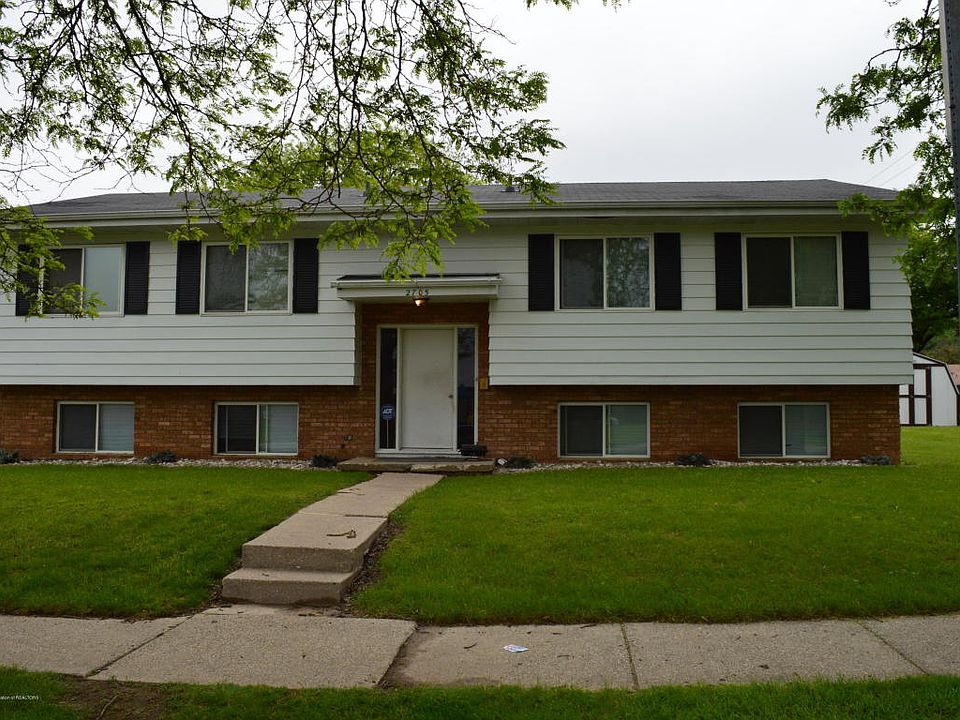 1st image of 2705 Hampden Dr