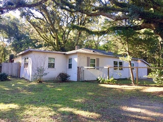 1st image of 3947 Roberts Ave