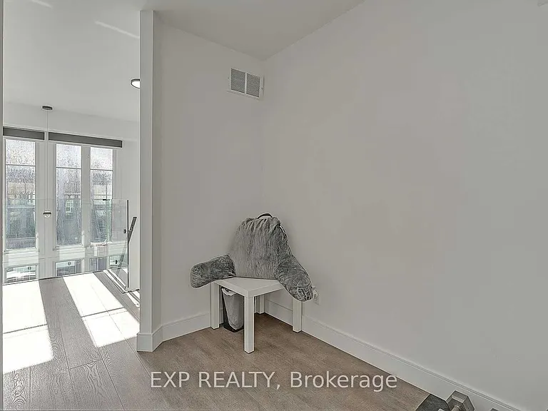 50 E Liberty St #1111 — Photo 21