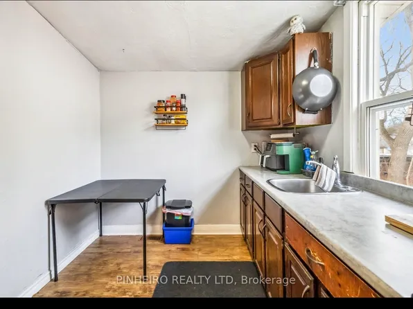 66 Cliftonvale Ave, London, ON N6J 1J8